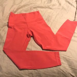Lululemon size 6 crop pants